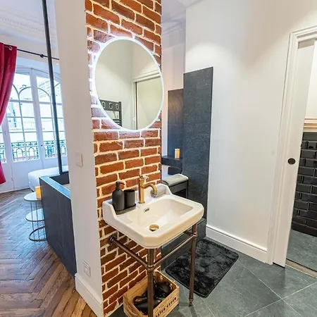 Apartment Jacuzzi-nice Quartier Des Musiciens-loft
