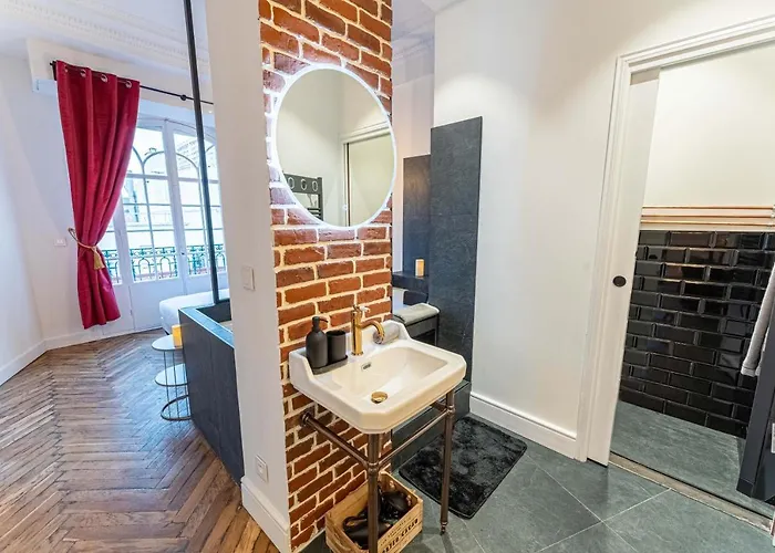 Apartment Jacuzzi-nice Quartier Des Musiciens-loft