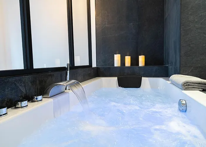 Apartmán Jacuzzi-nice Quartier Des Musiciens-loft *